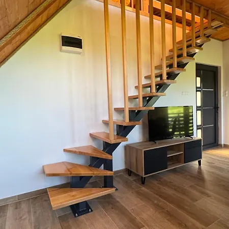 別荘 Vikendica Malekin *