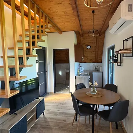 Vikendica Malekin * Ripci